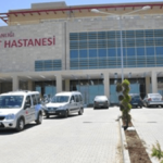 Siverekte tarim iscilerini tasiyan minibus sarampole devrildi 4 yarali SdbZ7Rv3